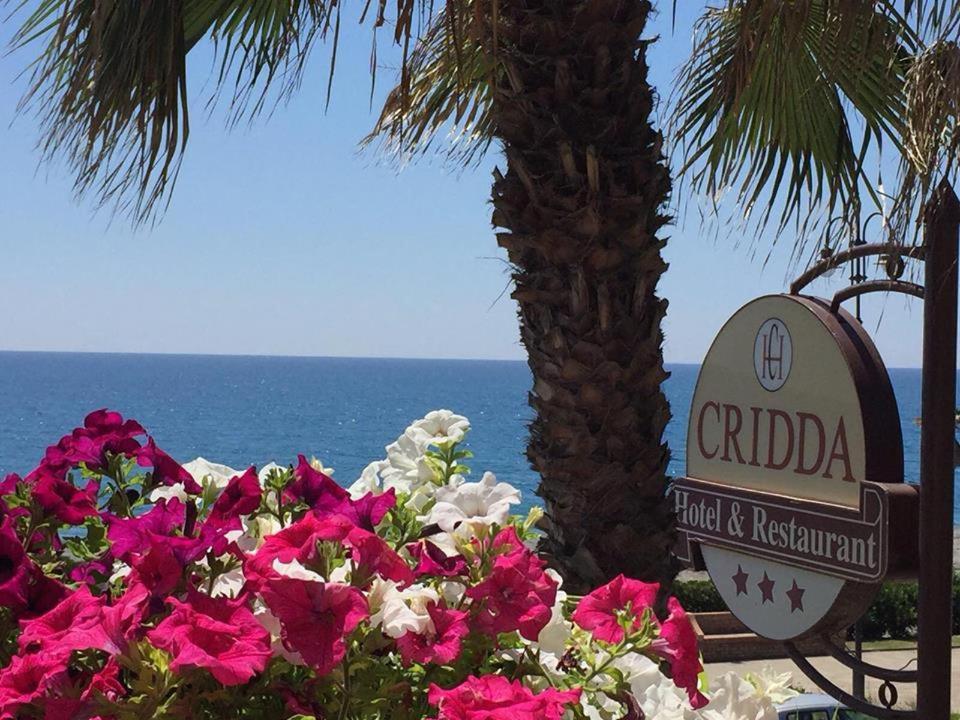 Cridda Hotel & Restaurant Gizzeria Exterior photo